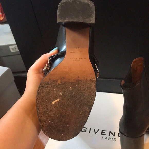 Givenchy Chain Chelsea Boot Size 35 - Picture 5 of 8